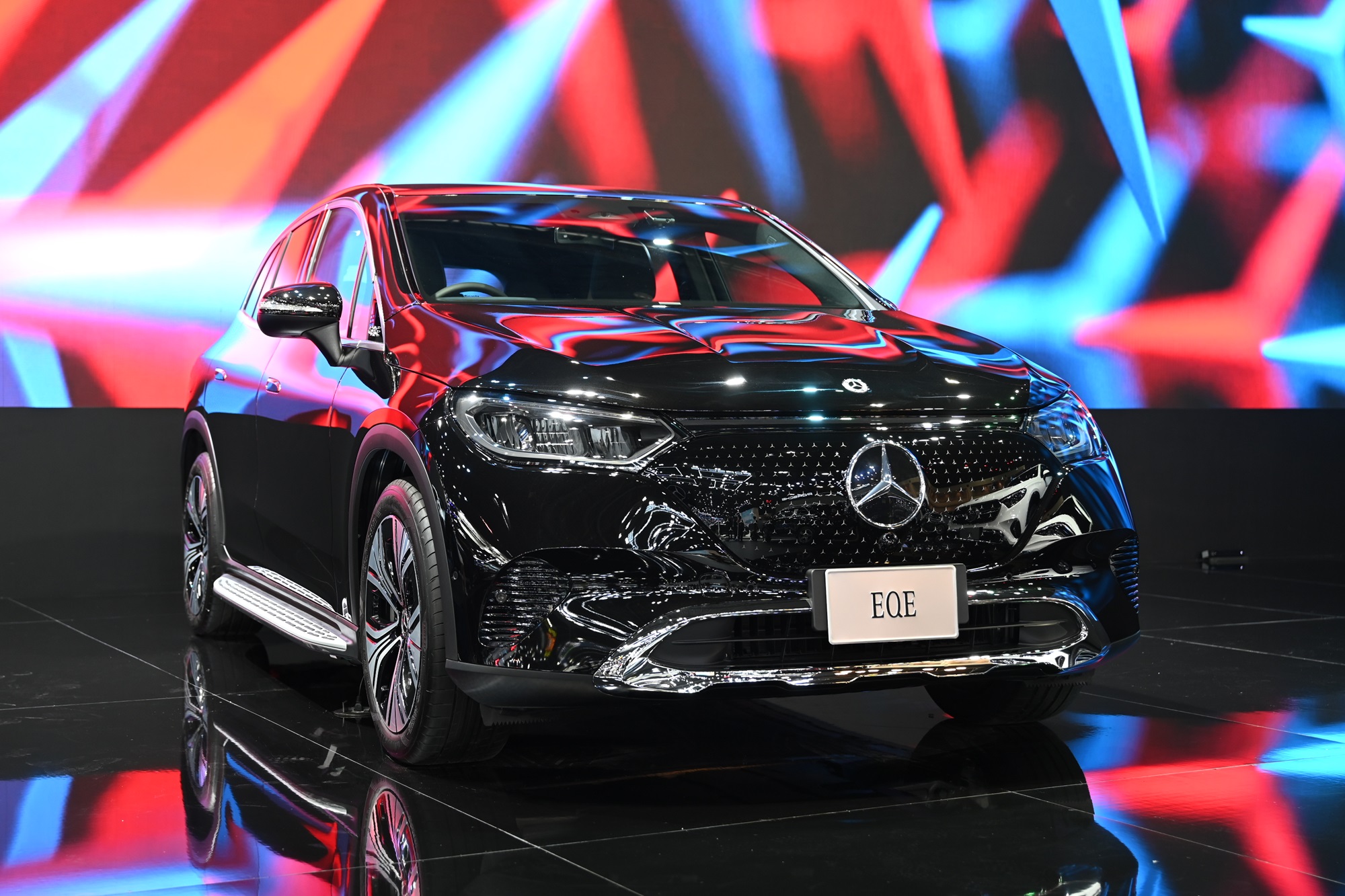 EQE 350 4MATIC SUV Electric Art